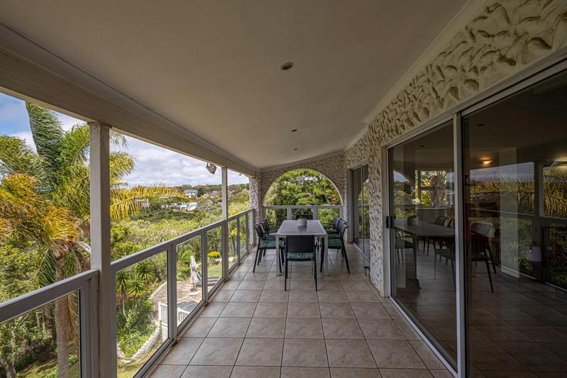 5 Bedroom Property for Sale in Linkside Eastern Cape